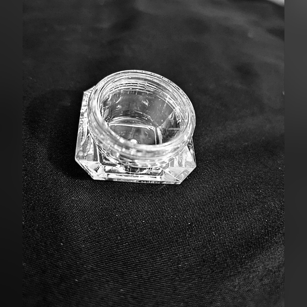 Mini Plastic Containers - Picture 4 of 5